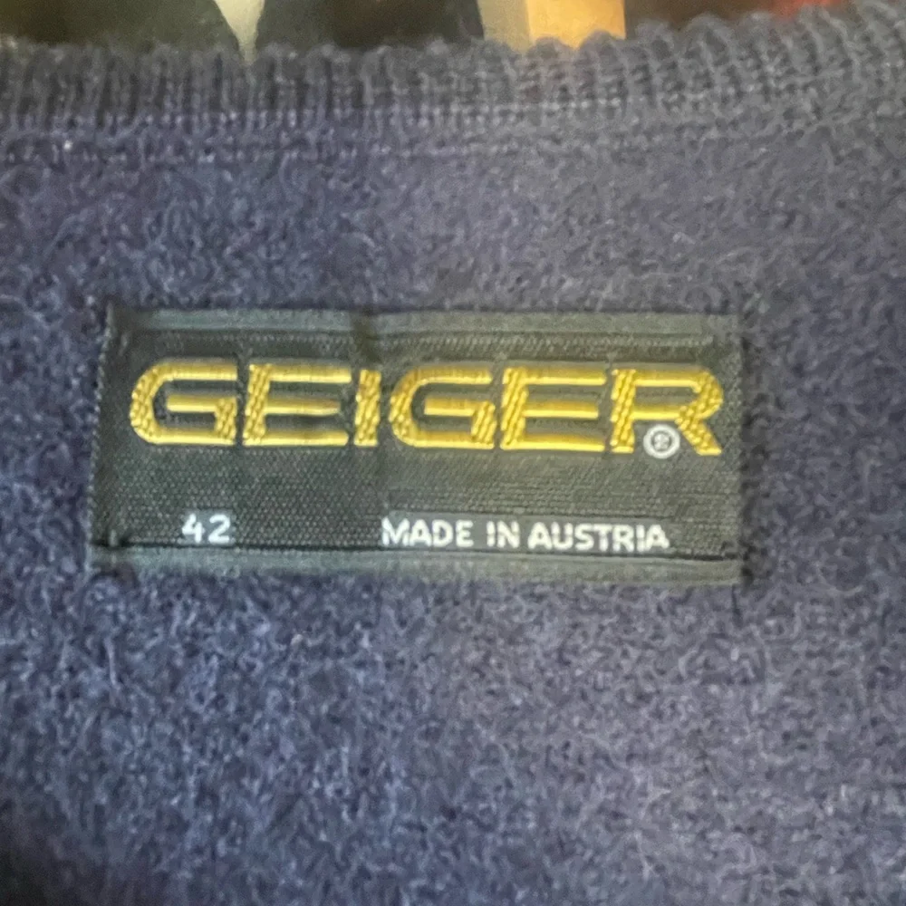Geiger sweater - Picture 2 of 3